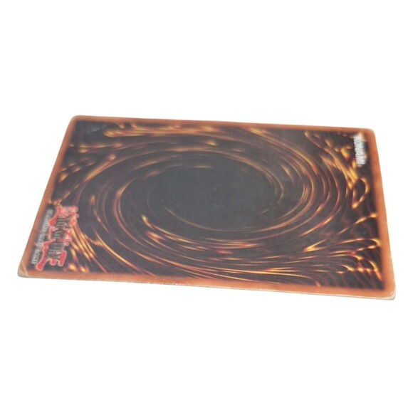 Blue-Eyes White Dragon SDK-001 1st Edition Ultra Rare Yu-Gi-Oh! Starter Deck Kai - Picture 8 of 9